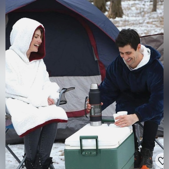 NWT Oversized Wearable Hoodie Blanket Sherpa Wearable Blanket Sweater Sweatshirt - Picture 10 of 12